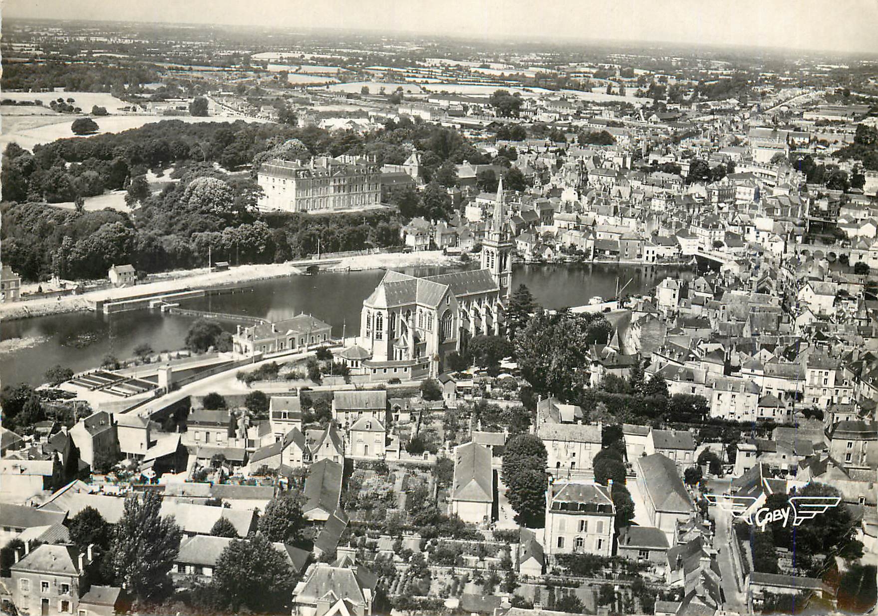 CPM Sable sur Sarthe L'Eglise le Chateau et la Sarthe 