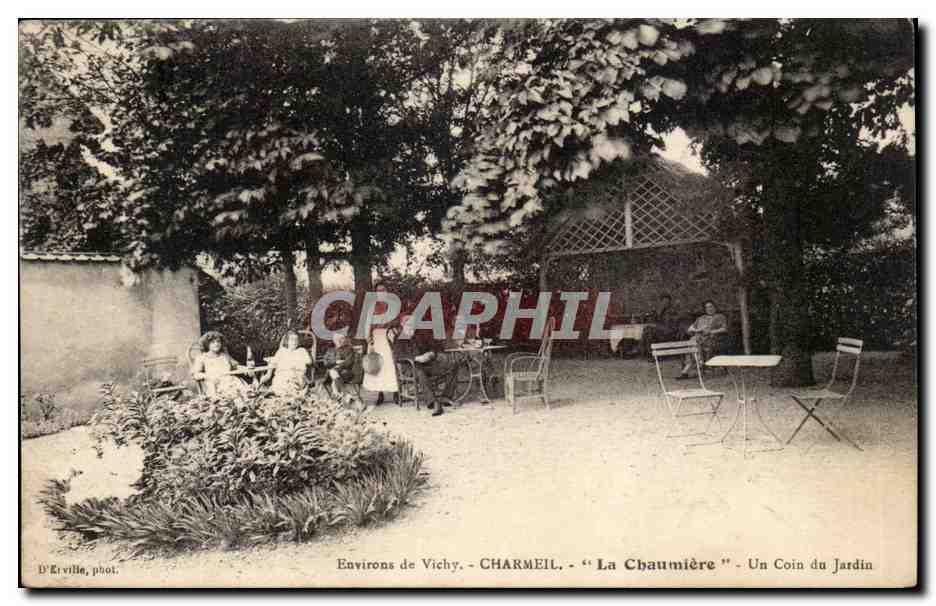 Environ de Vichy - CHARMEL - "La Chaumière" - Un Coin du Jardin — D'Erville, phot.