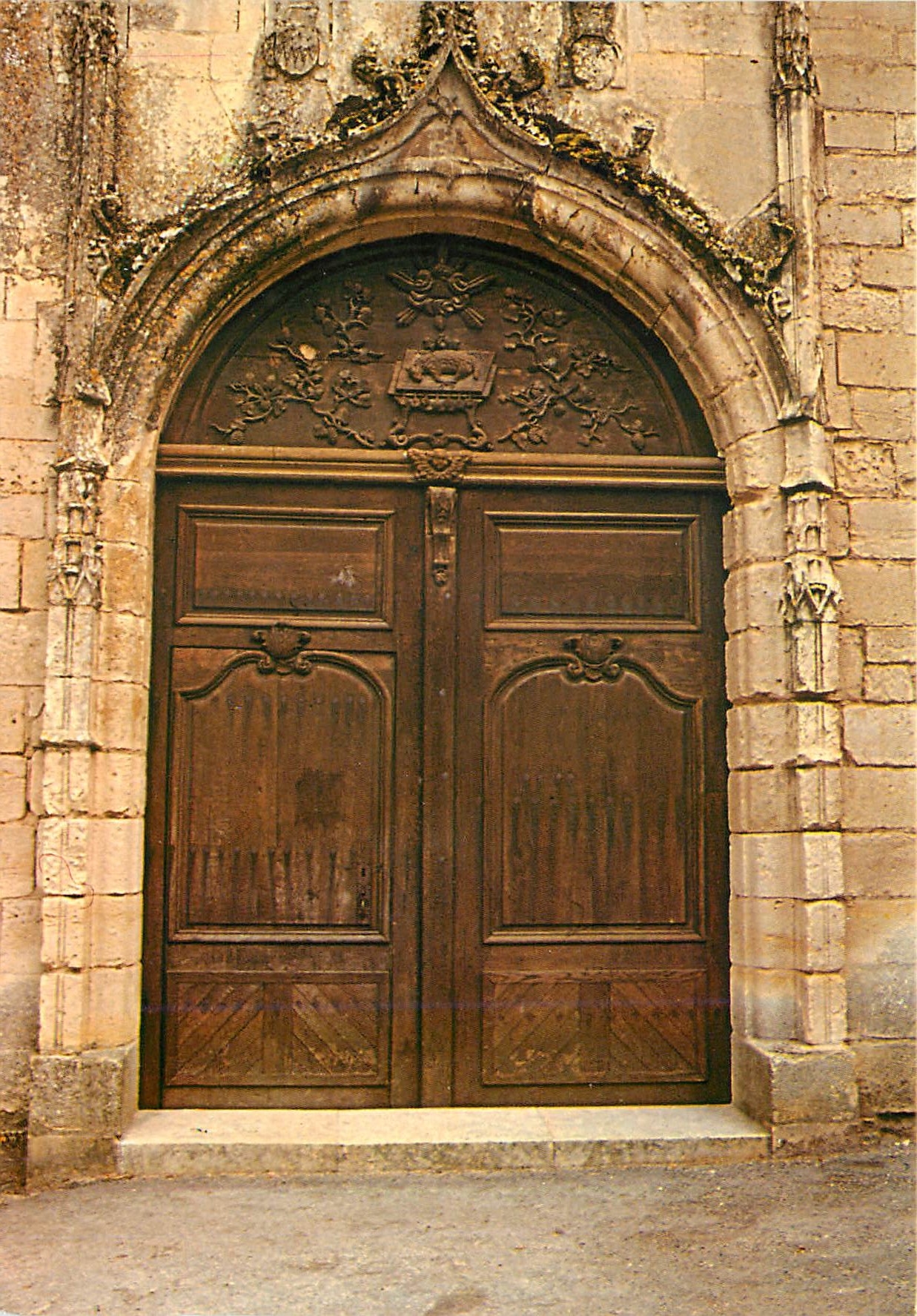 CPM Celles sur Belle Deux Sevres Portail de l'Eglise 