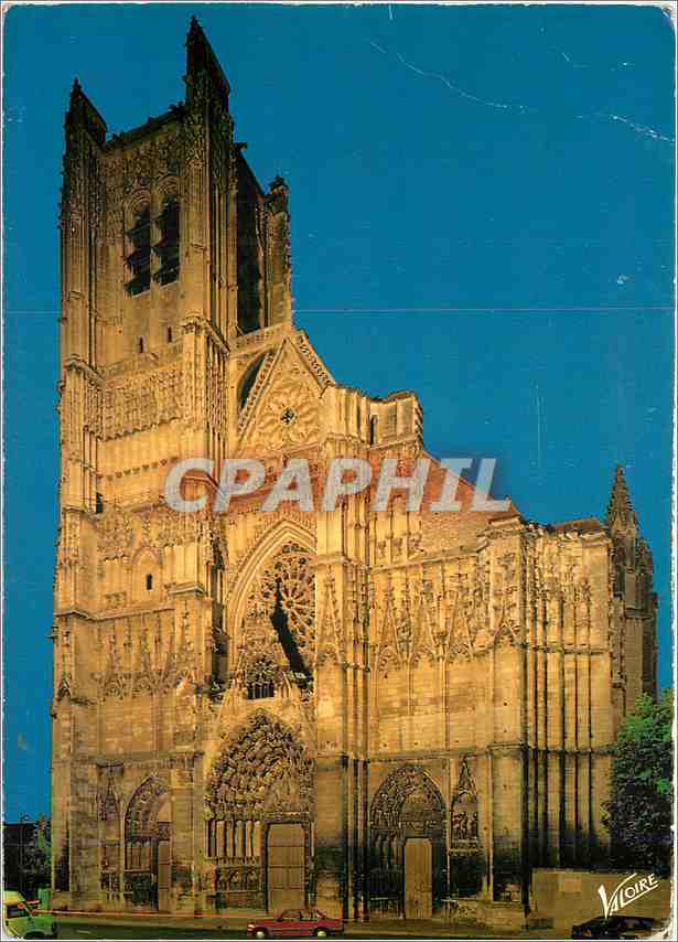 CPM Auxerre Yonne La Facade de la Cathedrale Saint Etienne 