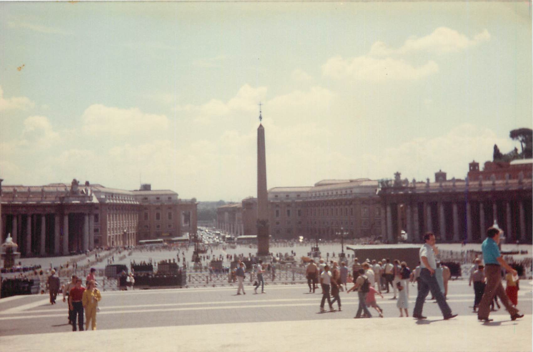 Photo Place St Pierre a Rome 
