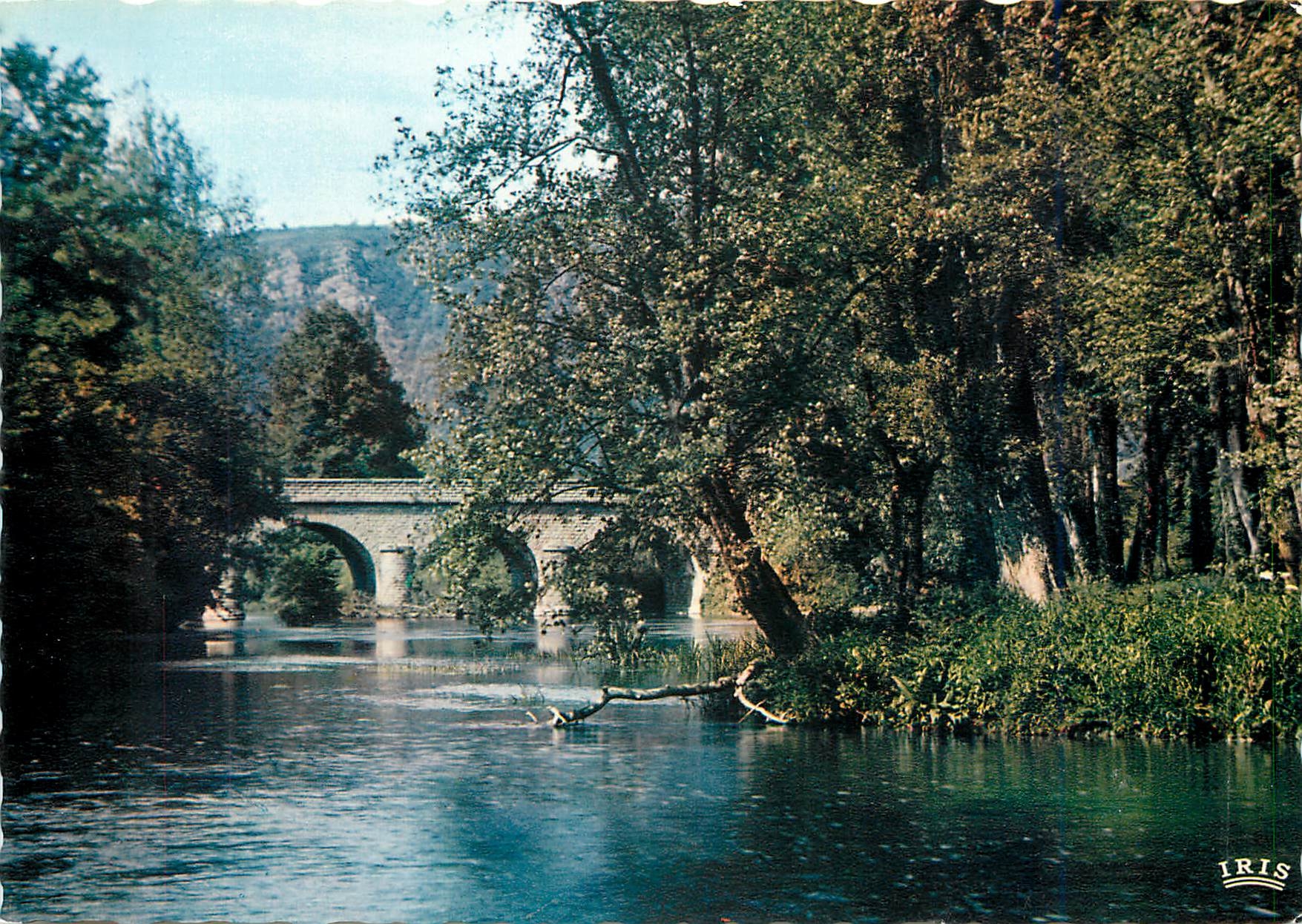 CPM Clecy Le Pont du Vey et les rochers de la Houle 
