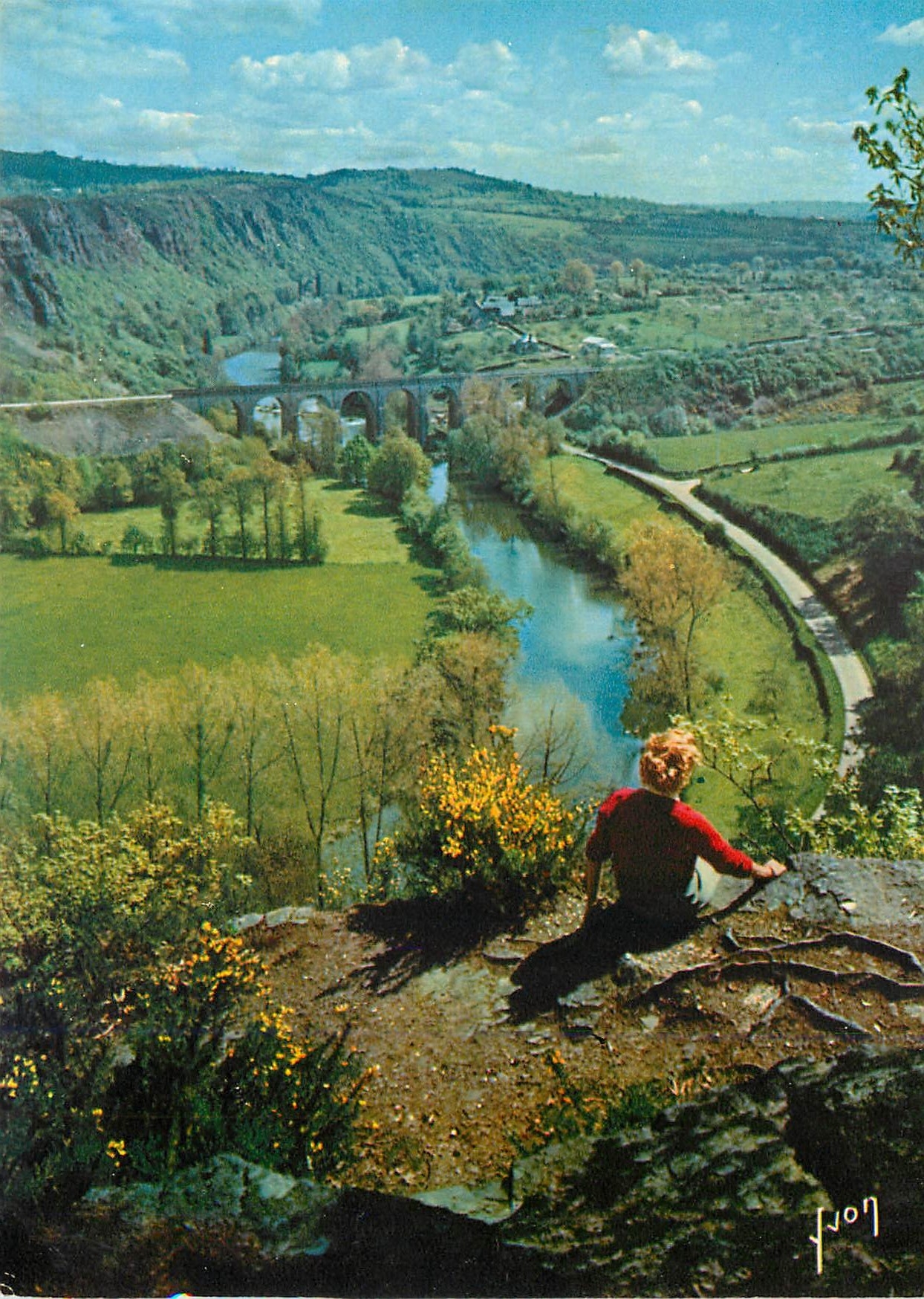 CPM Vallee de l'Orne La Suisse Normande a Clecy 