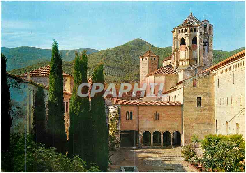 CPM Real Monasterio de Poblet La Tour du Transept vue du jardin 