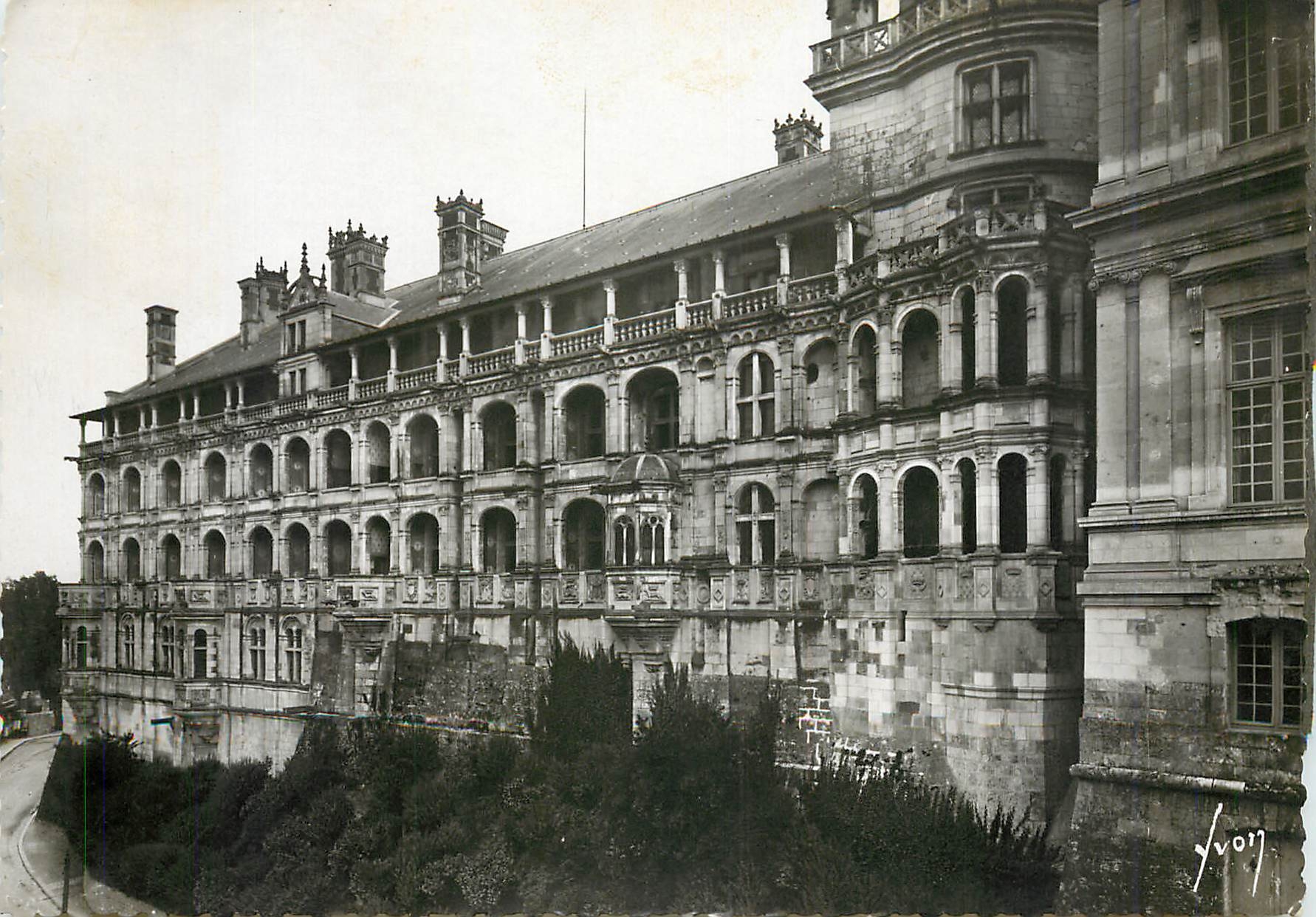 CPM Blois Loir et Cher La Chateau Facade Francois 1er 
