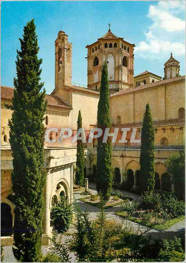 CPM Real Monasterio de Poblet La tour du transept vue du cloitre 