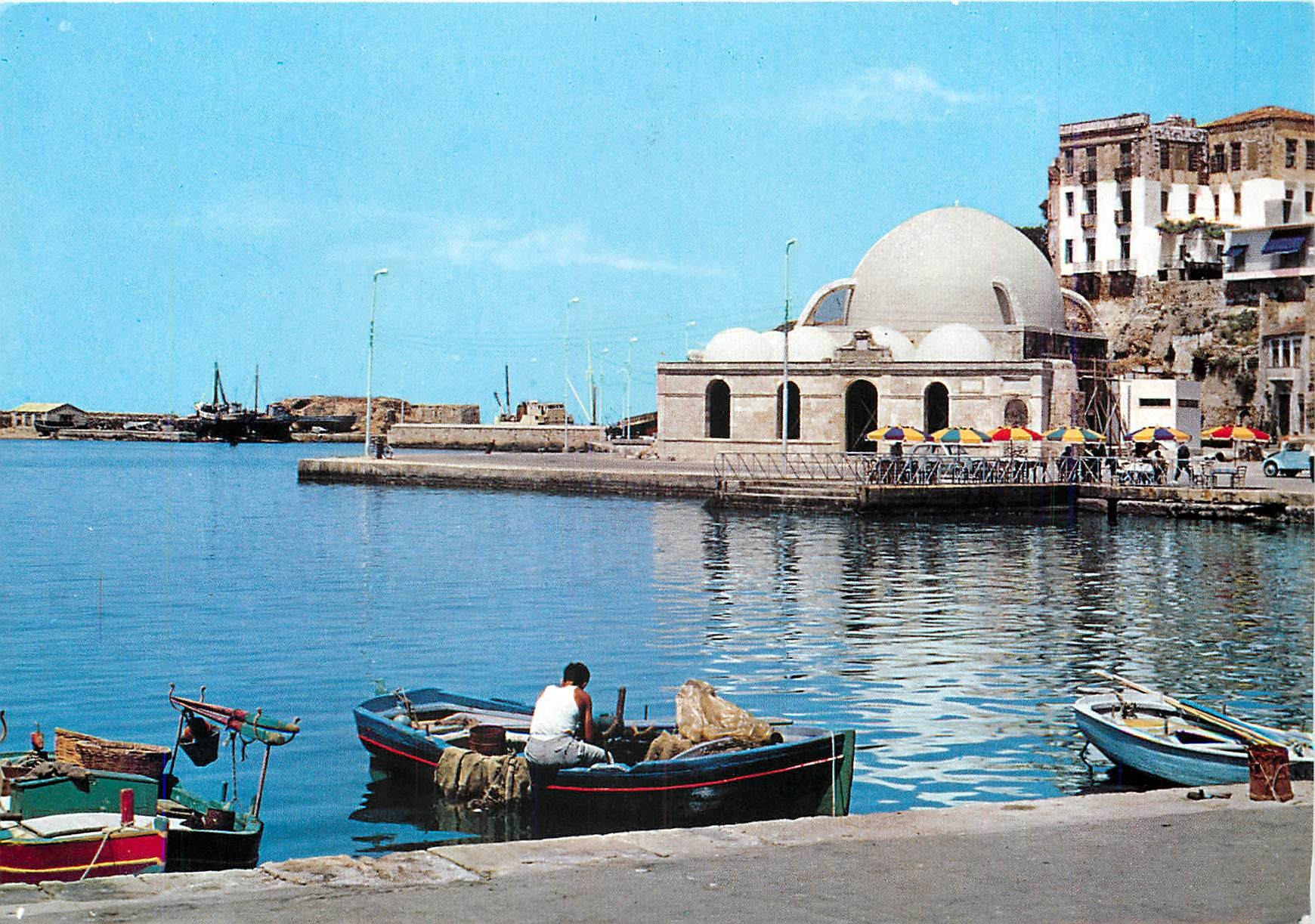 CPM La Canee Un coin du vieux port 