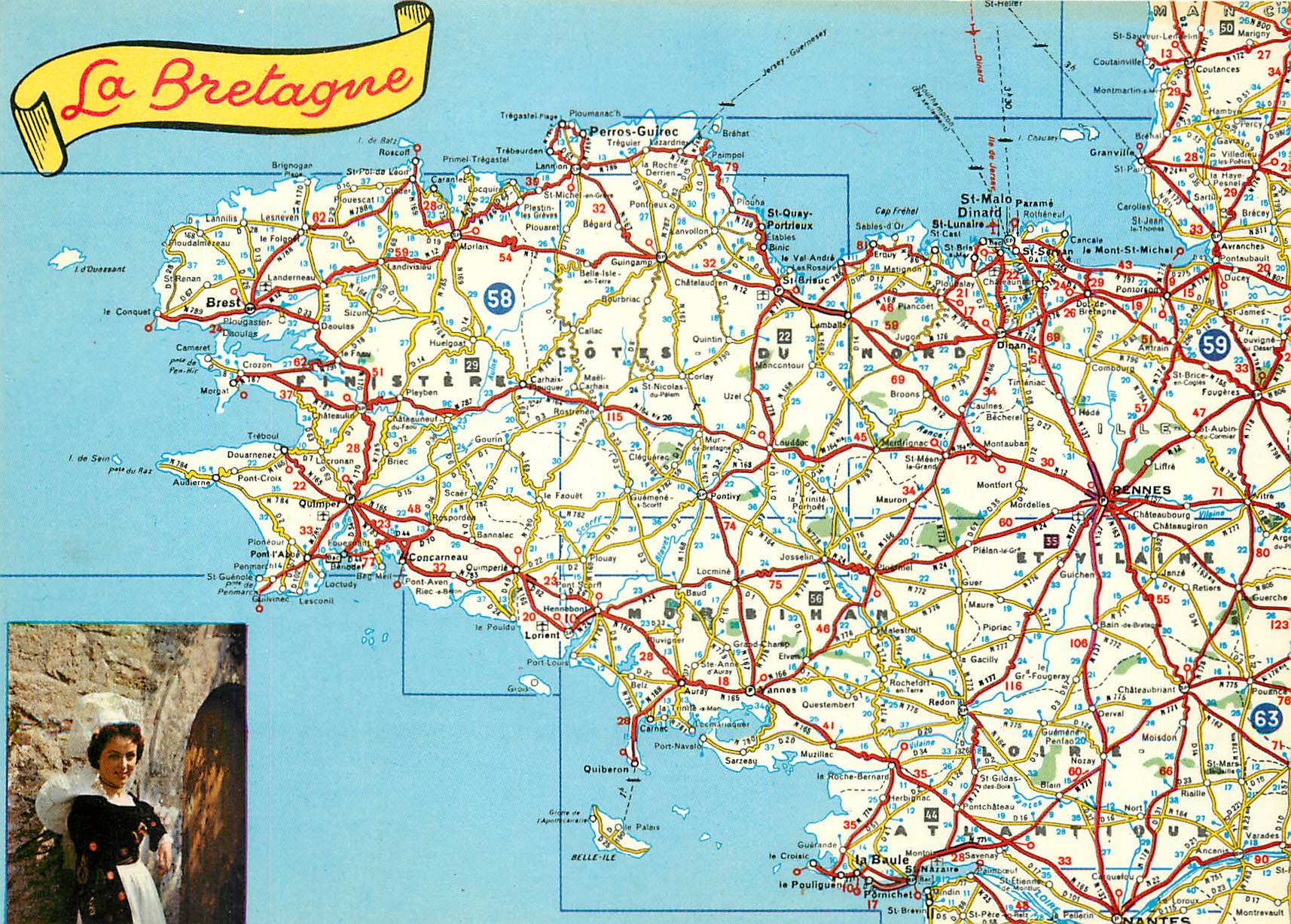 CPM Les Departements Bretons Enfoncee comme un coin de pierre au coeur de l'Ocean 