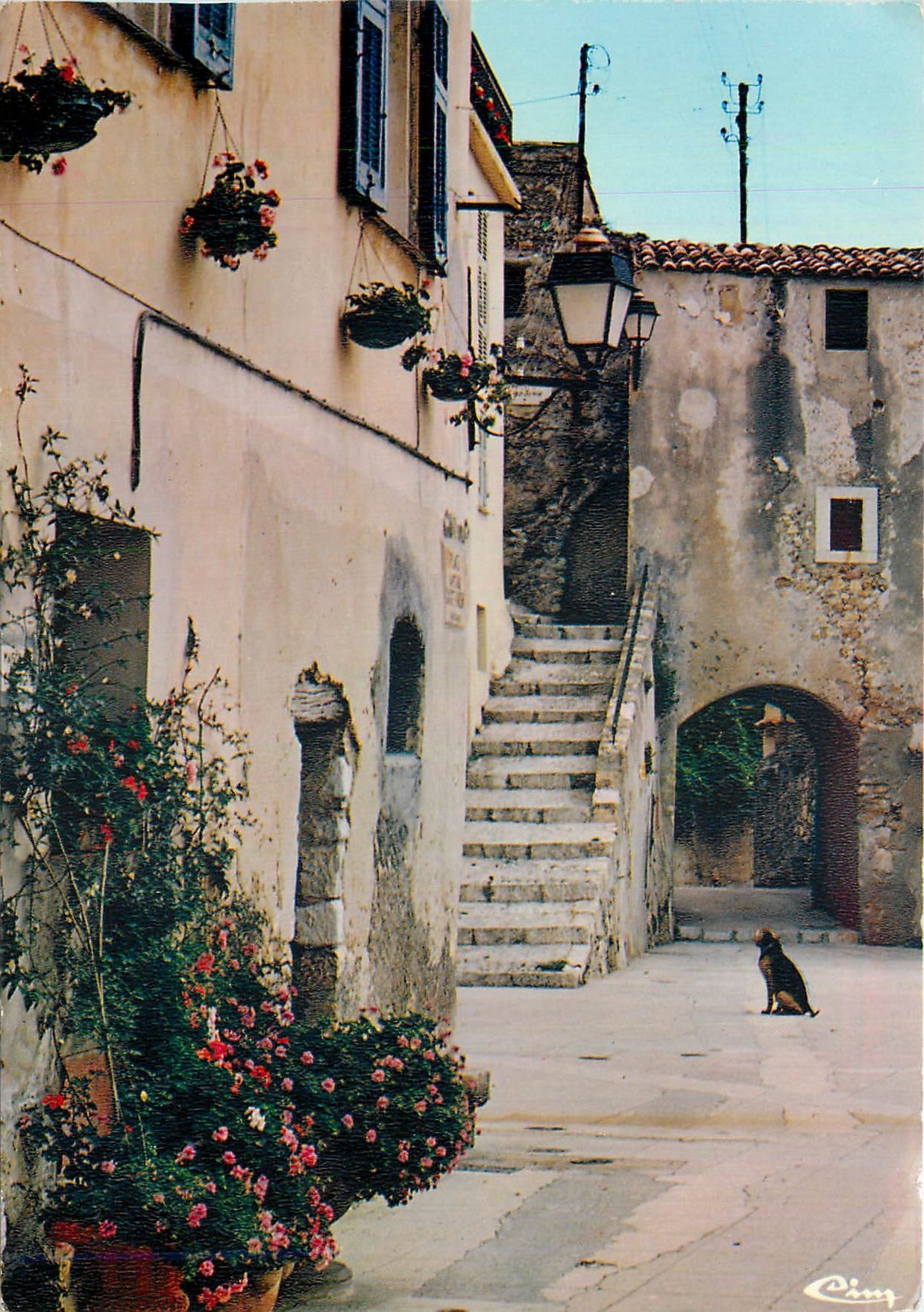 CPM Roquebrune Cap Martin Alp M Dans le vieux village 