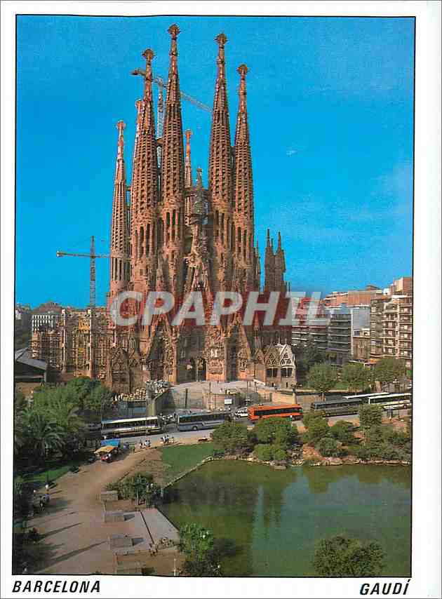 CPM Barcelona La Sainte Familie A Gaudi 