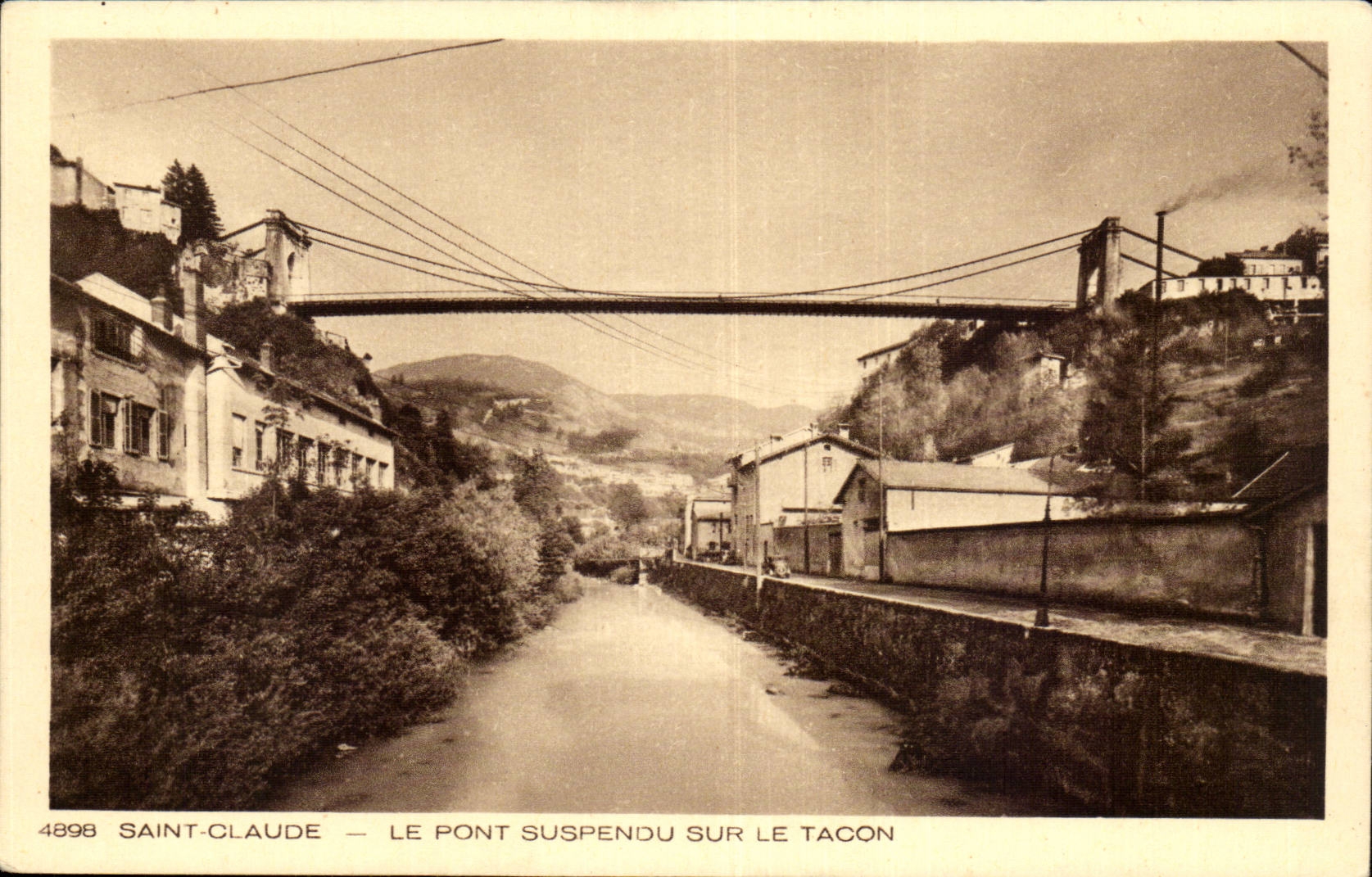 Saint-Claude- Le Pont Suspendu Sur le Tacon -CPA