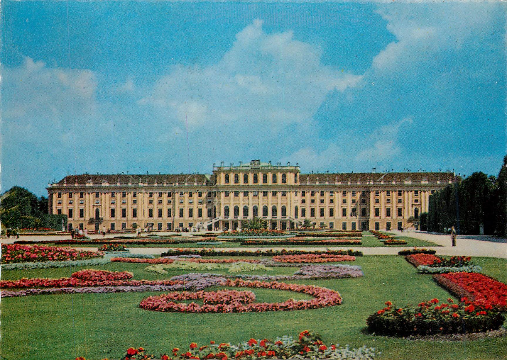 CPM Wien Chateau de Schnbrunn Cote jardin