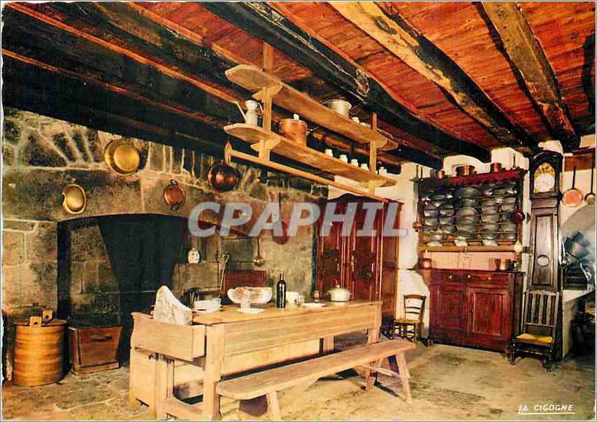 CPM Auvergne Le Cantou la Planche a sechage des Froamges le Vaissellier gami d'etains l'horloge