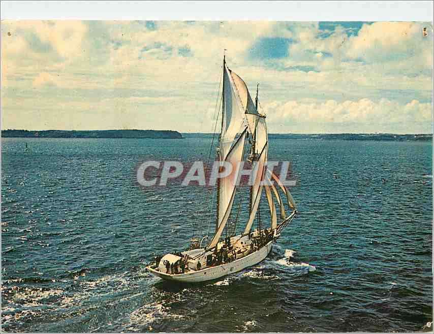CPM Couleurs de Bretagne La belle Poule navire ecole cap sur le large
