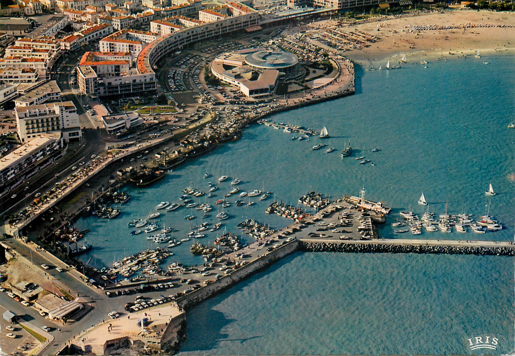 CPM Cote de Beaute Royan Vue du Ciel Le Front de Mer et le Casino