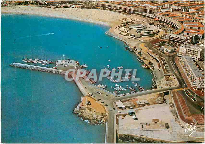 CPM Royan (Ch Mme) Vue panoramique sur la plage et la ville