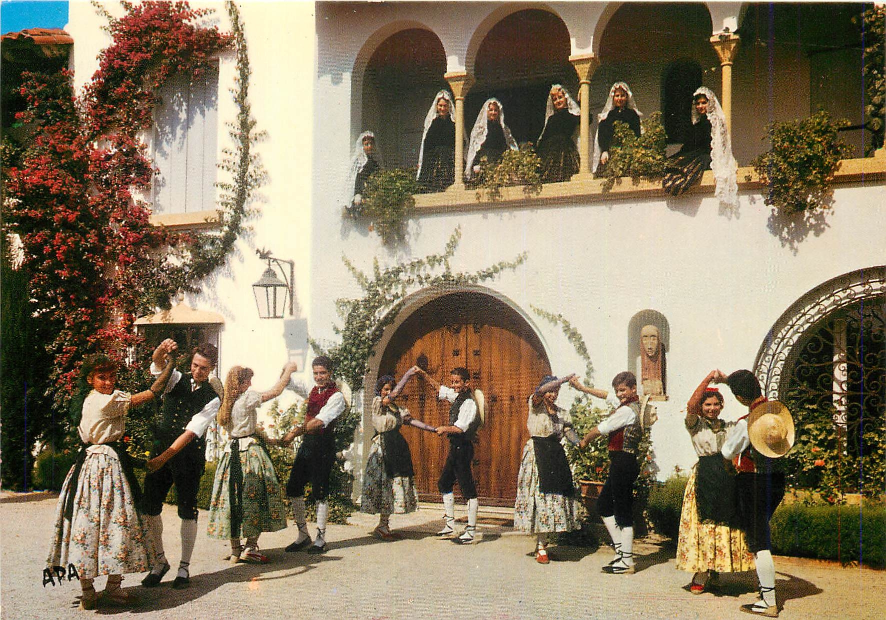 CPM Sant Vicens Perpignan (P O) L'Esbart Dansaire del Rossello dansant La Quadrilla de Granollers