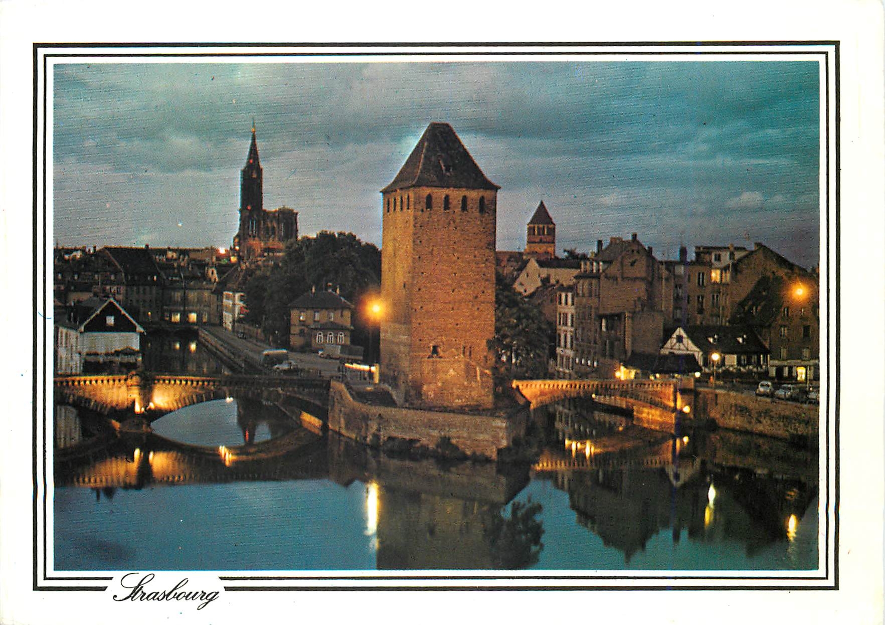 CPM Strasbourg Lorsque le crépuscule etend son voile sur la ville