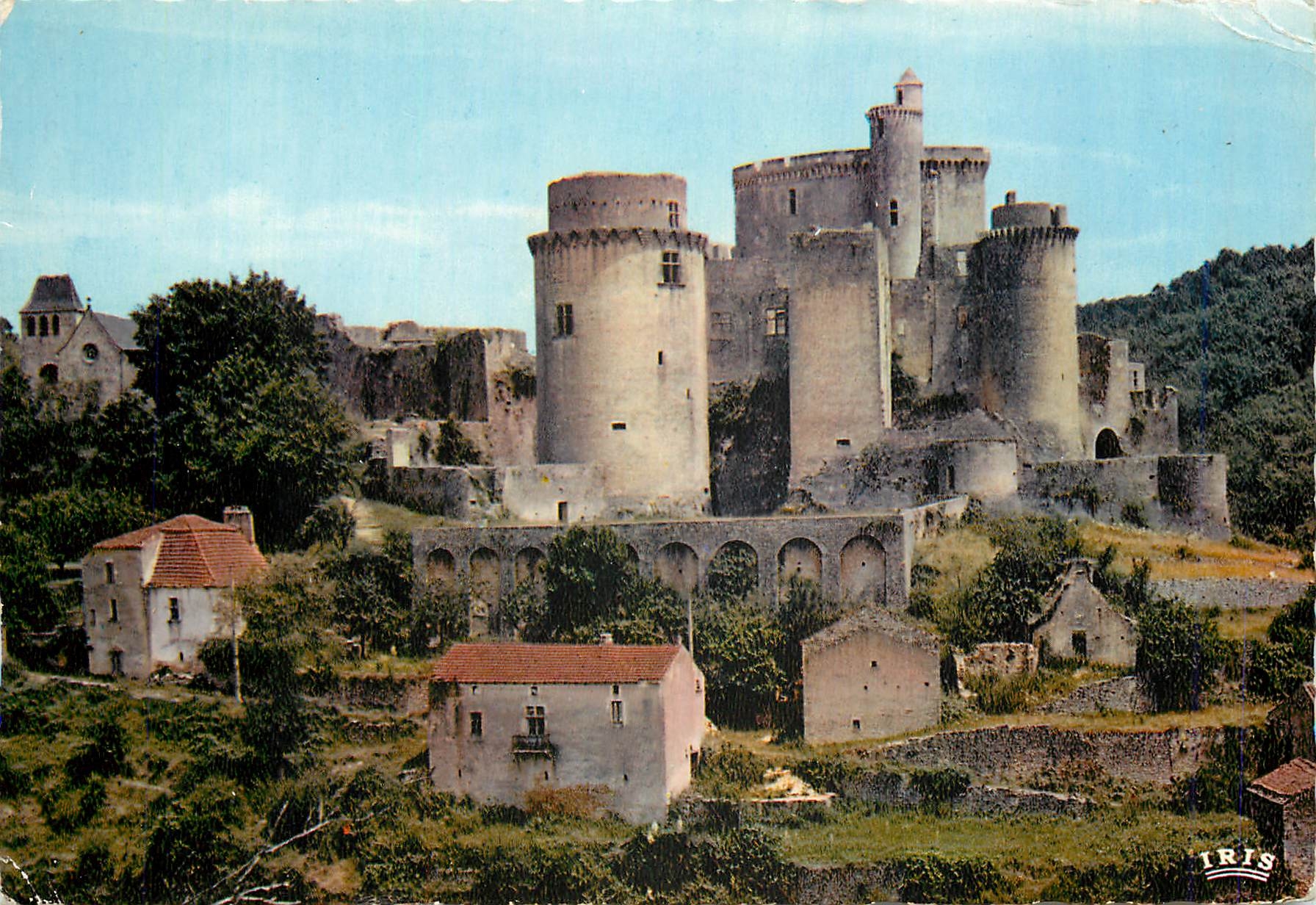 CPM Le Chateau de Bonaguil (Lot et Garonne) L'un des promiers chateaux féodaux batis pour resister a