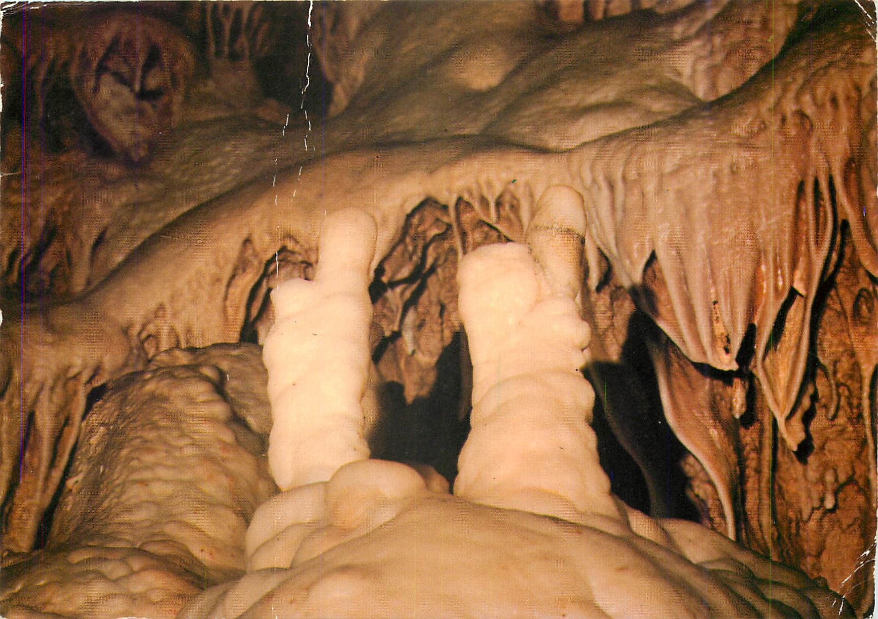 Grotte de Florac — Salle rose — Éditions du Castel
