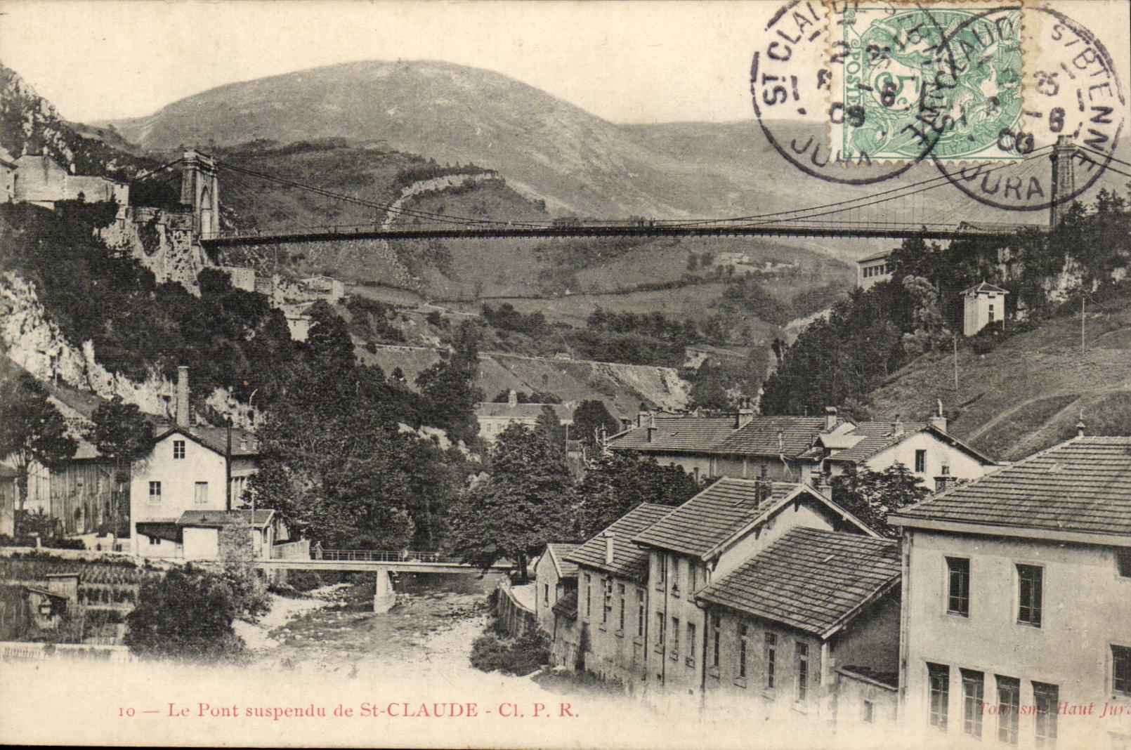 Le Pont suspendu de St-CLAUDE — CI. P. R. — Tourisme Haut Jura