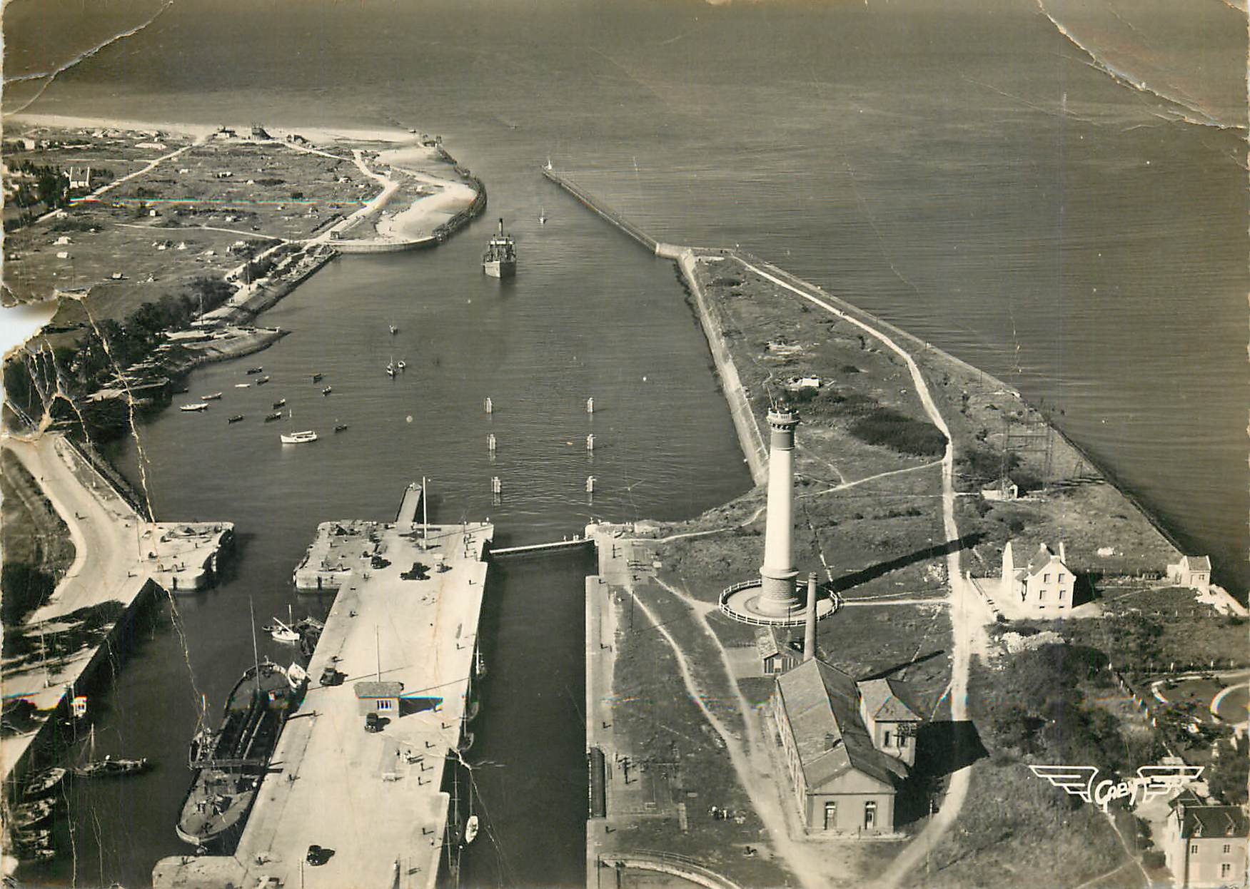 CPM Ouistreham Riva Bella (Calvados) le Port 