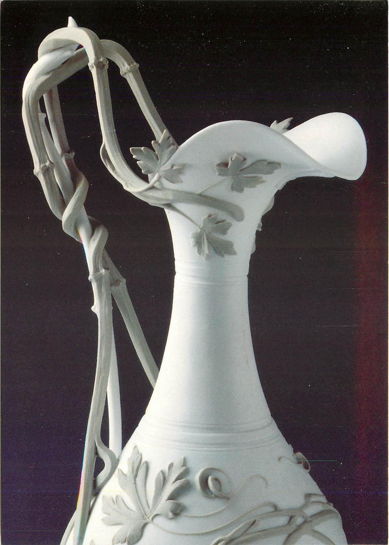 Vase en porcelaine de Limoges — Exposition au Musée du Luxembourg — 1996