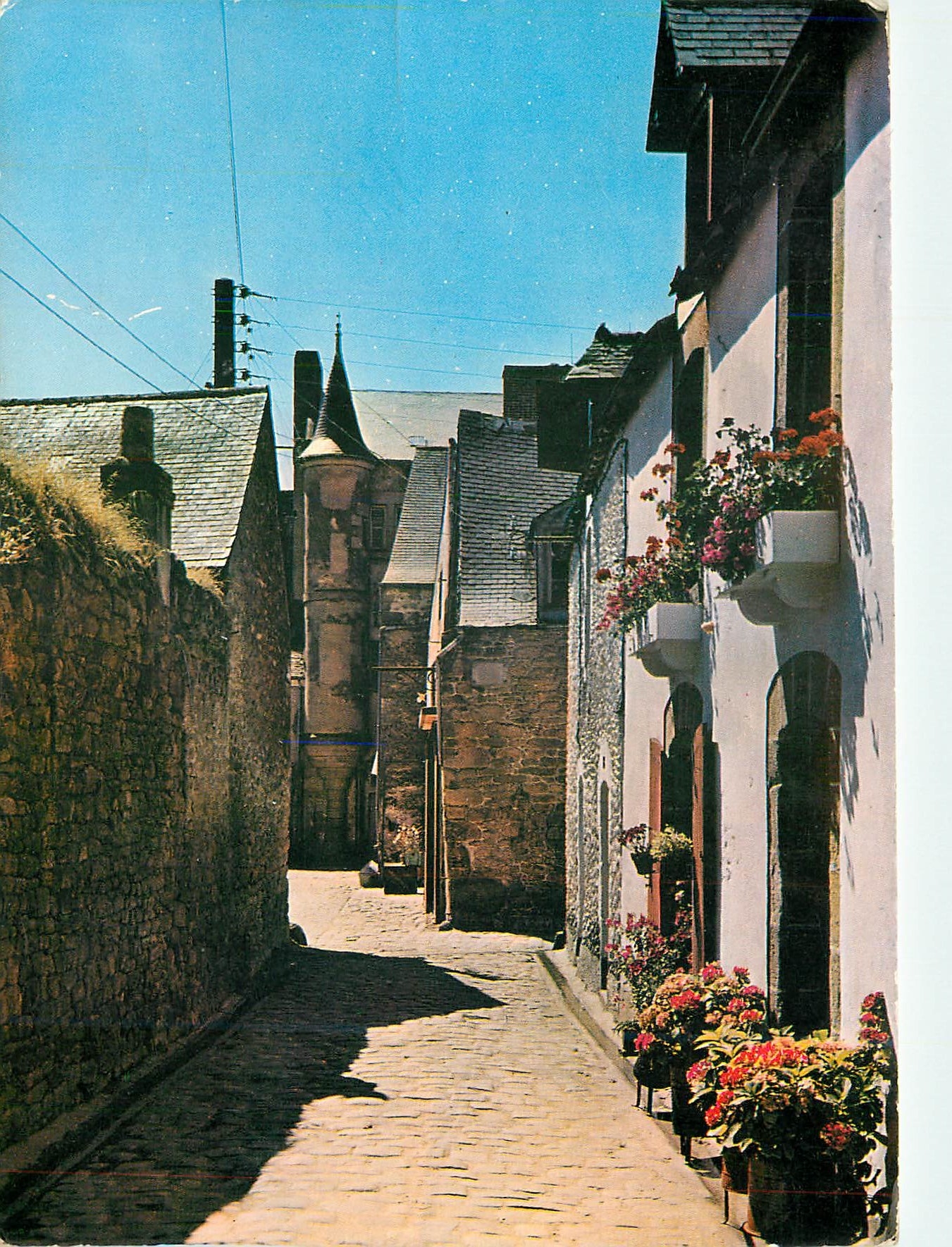 CPM La Cote d'Amour Guerande Vieille rues