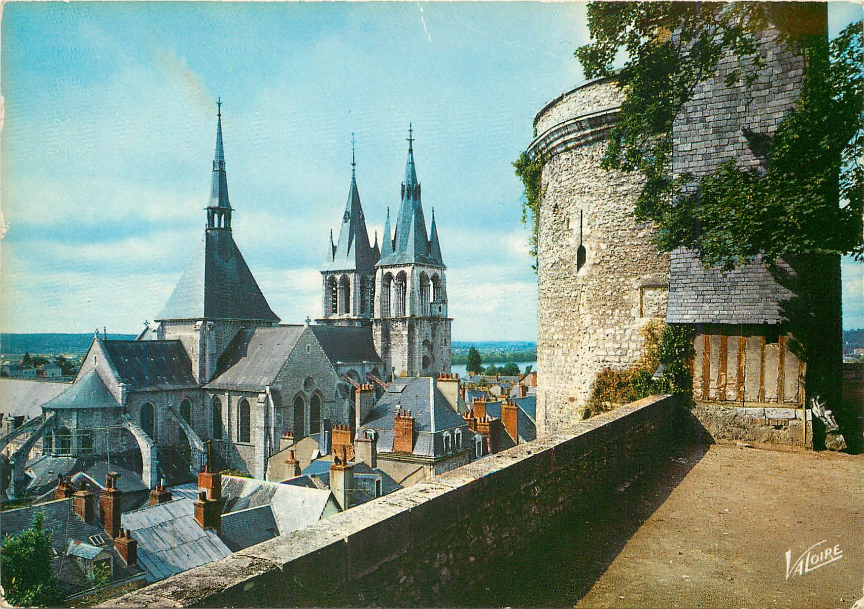 CPM Les Merveilles du Val de Loire Blois(Loir et Cher) De la terrasse du chateau vue sur l'eglise Sa