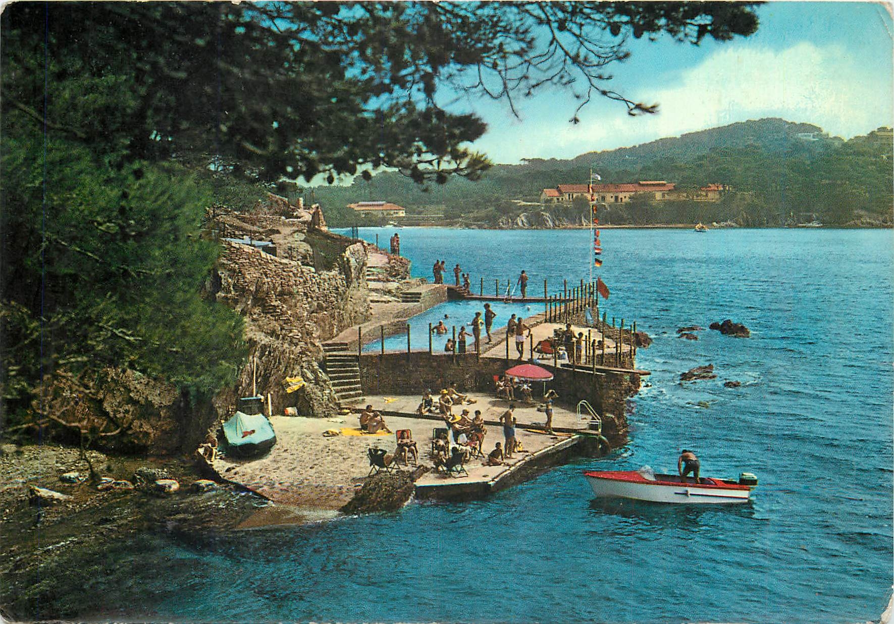 La piscine du Provencal — Giens (Var) — Éditions « MARA »