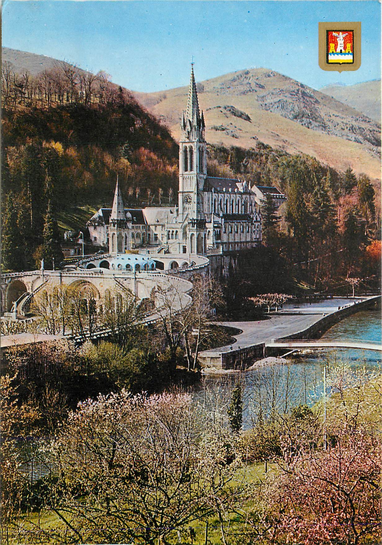 CPM Lourdes La Basilique et la Gave