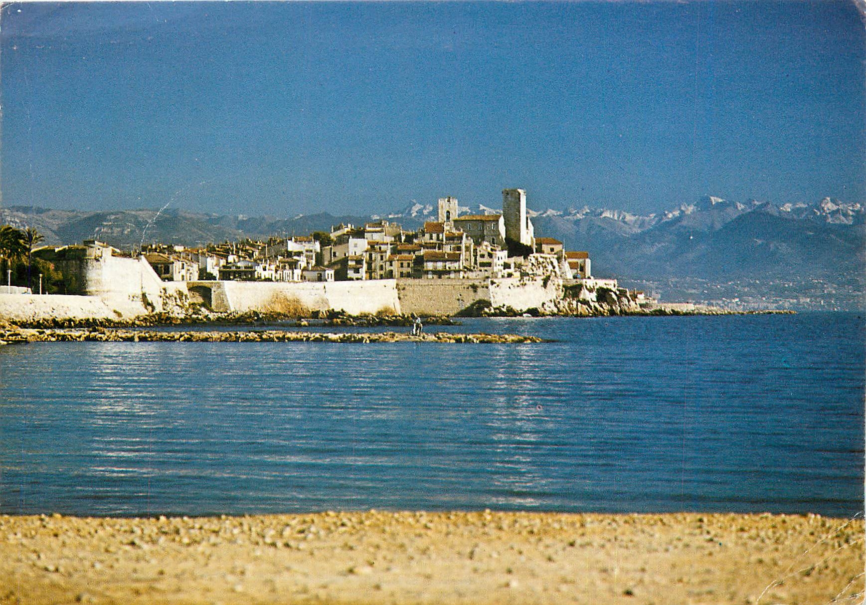 CPM Antibes (Alpes Mmes) Les remparts la vieille ville