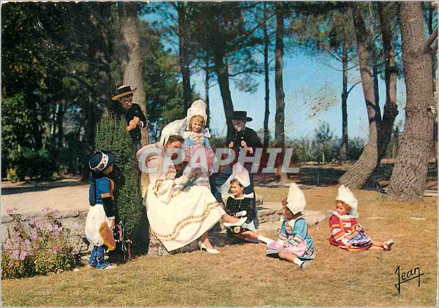 CPM La Bretagne Costumes de Ceremonoe de Benodet Fouesnant et des envions