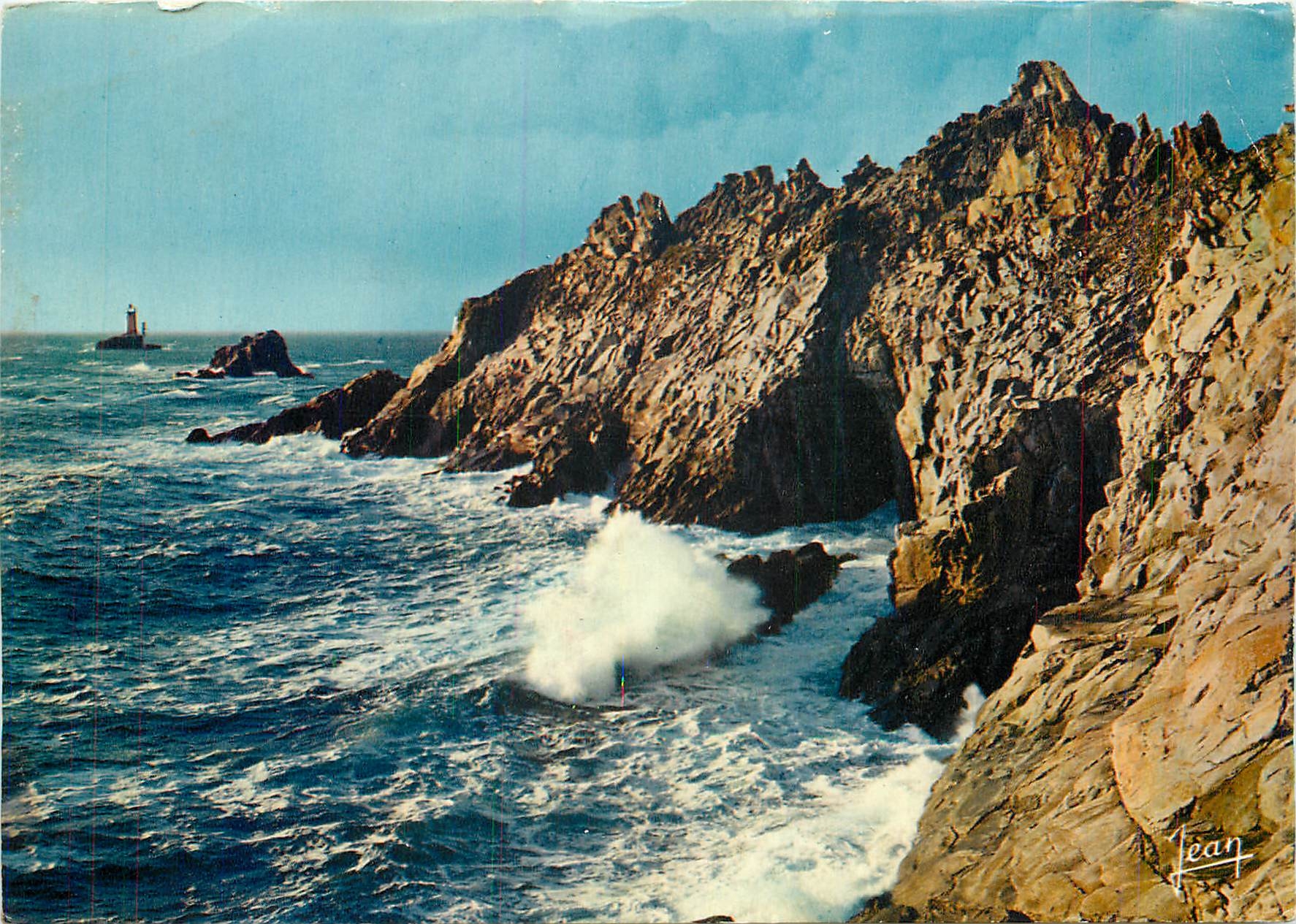 CPM La Bretagne Tempete sur la Pointe du Raz et le Phare de la Vieille 