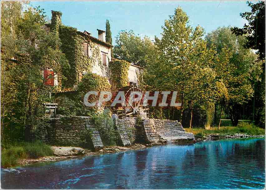 CPM L'Arriere Pays Mediterranee Toresque Vieux moulin provencal sur le Lac 