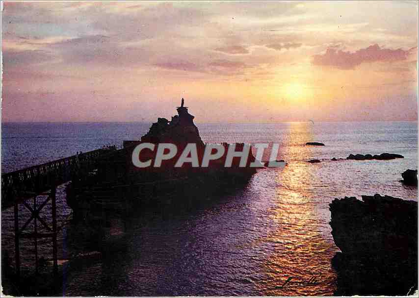 CPM Biarritz BP Effet de Soleil couchot du Rocher de la Vierge 