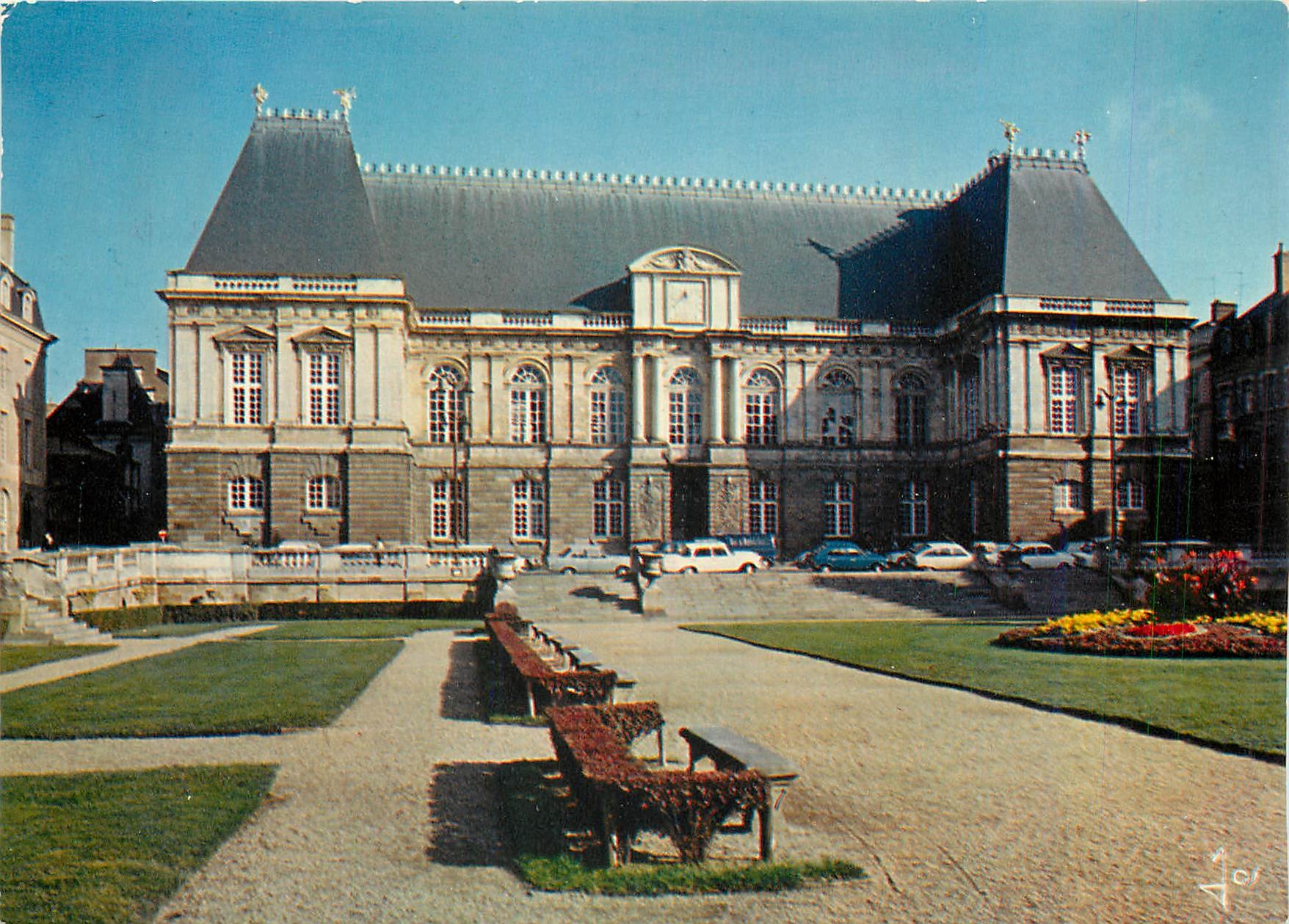 CPM Rennes Le Palais de Justice ancien hotel du Parlement de Bretagne 