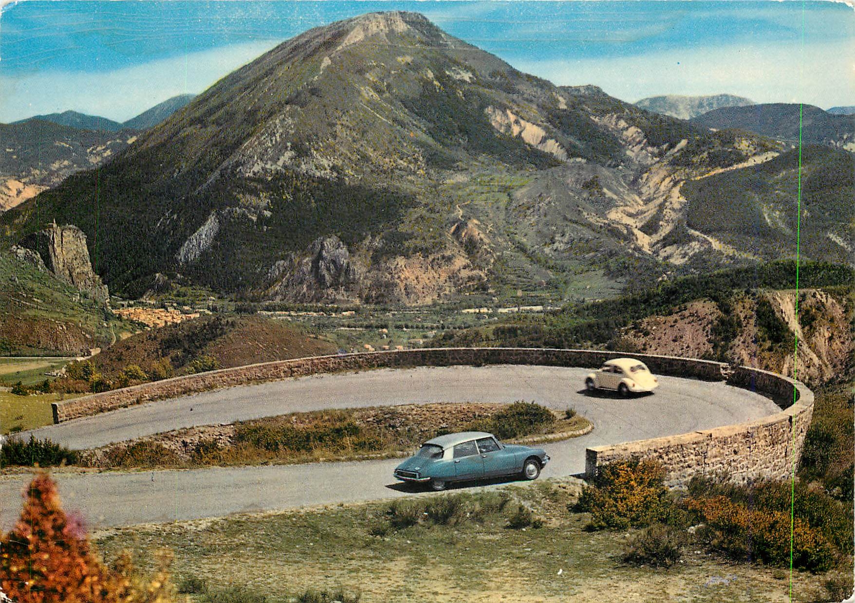 CPM Route Napoleon Alpes de Haute Provence La descente du Col des Lecques sur Castellane 