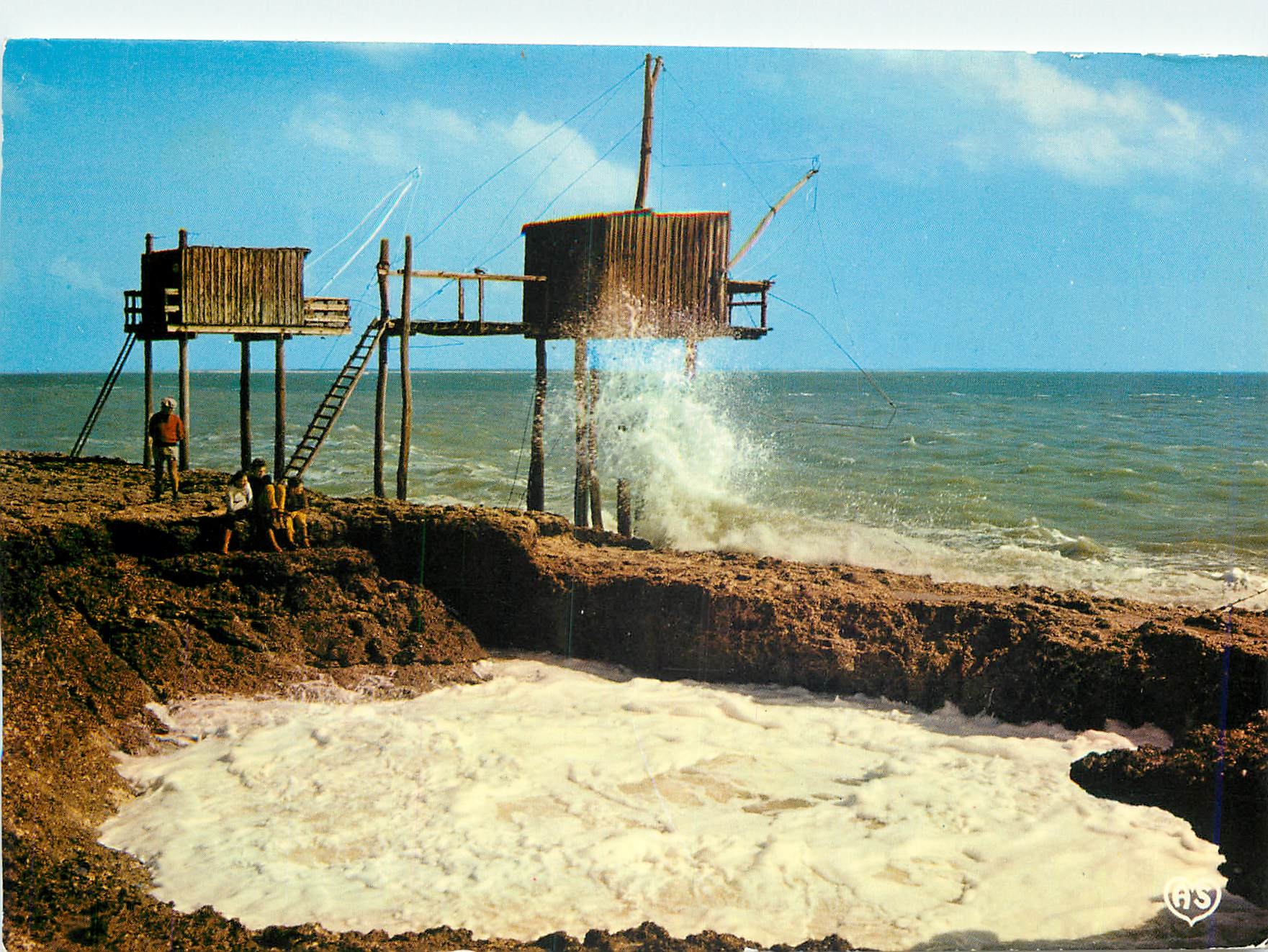 Saint-Palais-sur-Mer — Effet de vague au "Puits de l'Auture" — Artaud prédateurs éditeurs