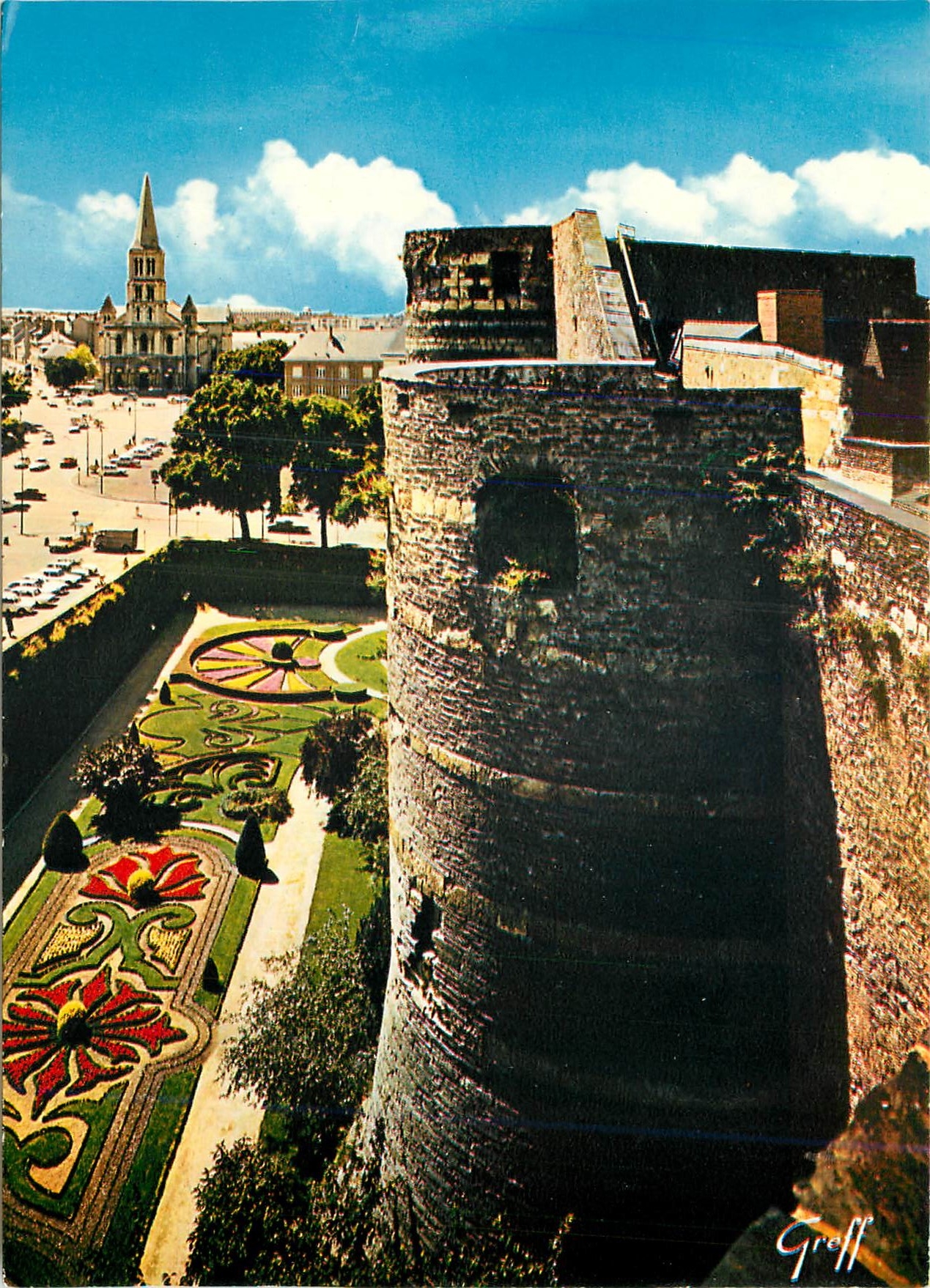 CPM Angers Maine et Loire Les Remparts et les Jardins amenages dans les douves 