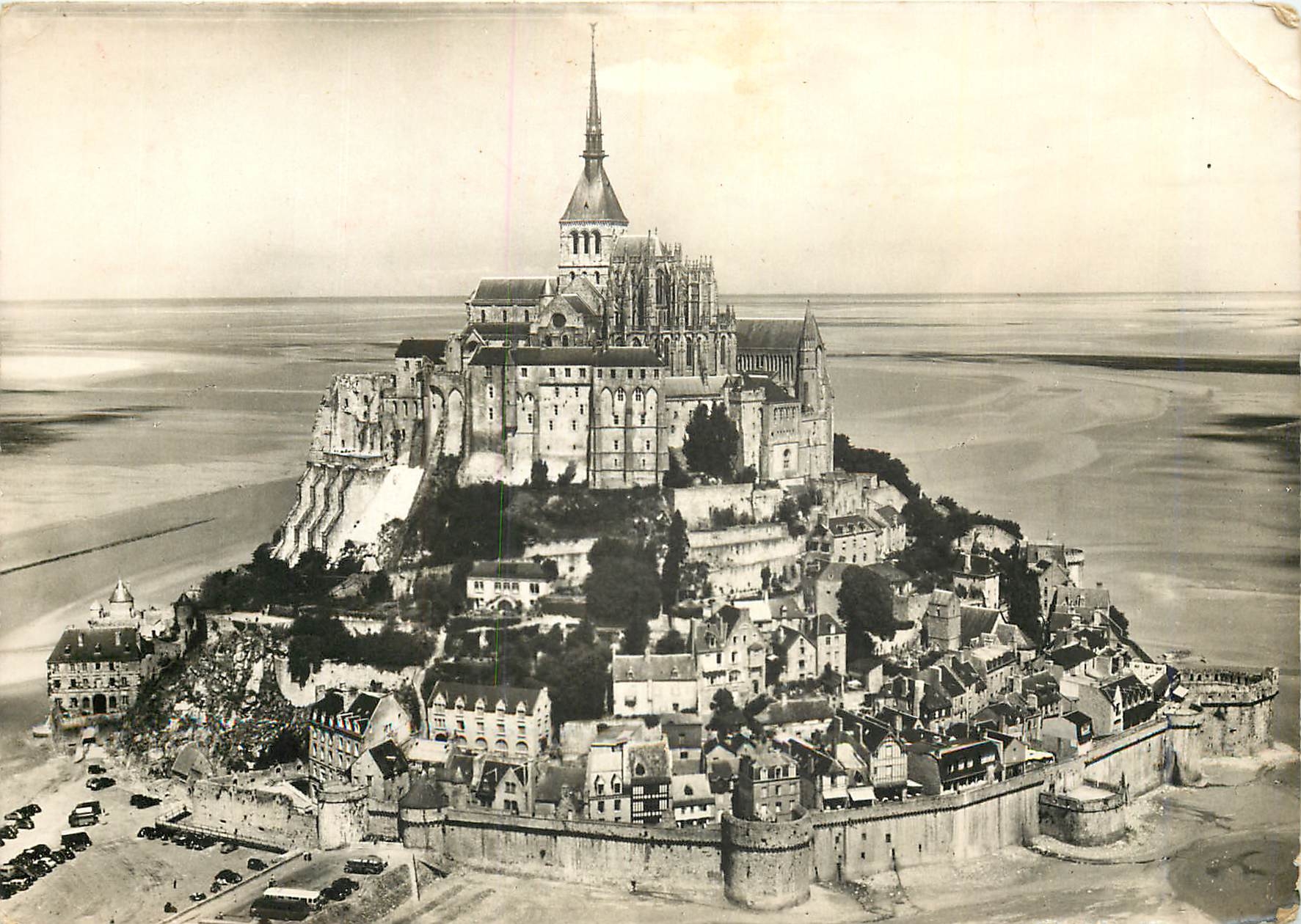 Mont Saint-Michel — Luftbild von der Südostseite — Service Commercial Monuments Historiques