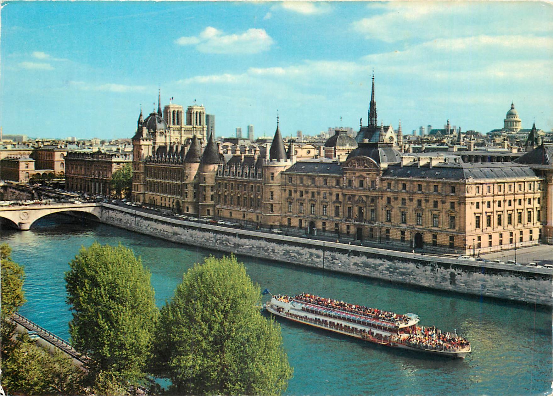 CPM Paris L'lle de la Cite La Conciergerie Notre Dame et la Sainte Chapelle 