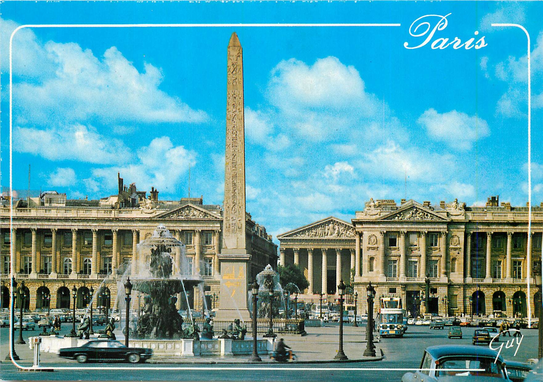 CPM Paris La place de la Concorde au centre l'obelisque de Louqsor 