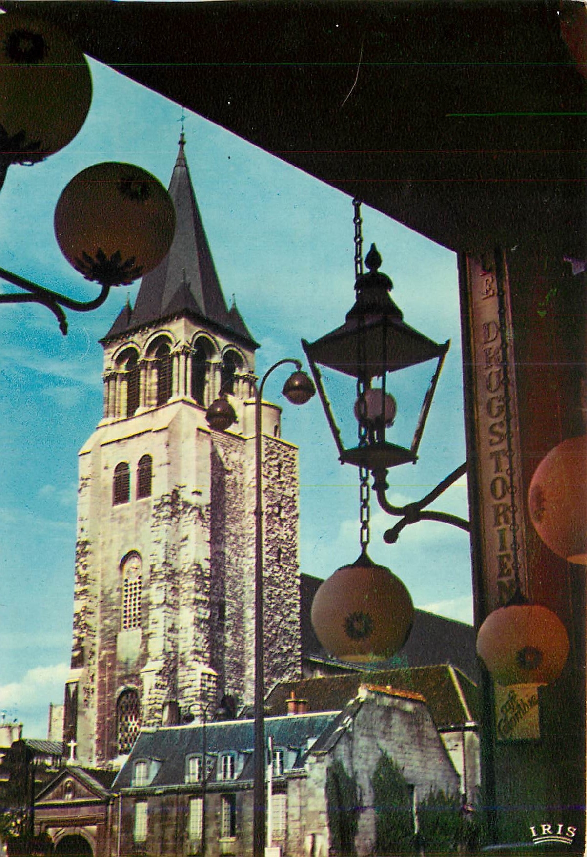 CPM Paris L'Eglise Saint Germain des Pres vue depuis le drugstore 