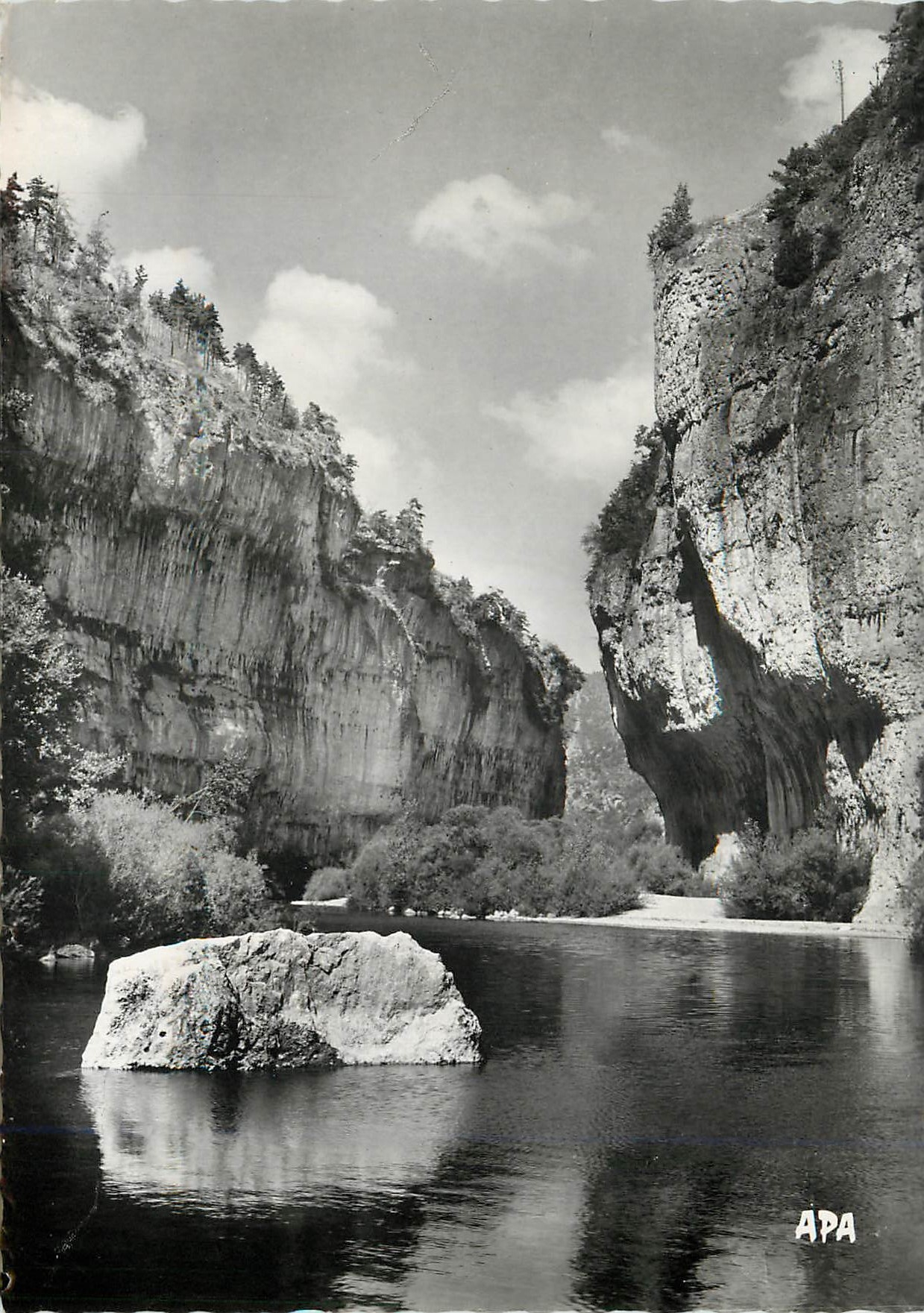 CPM En parcourant les Gorges du Tarn Les Detroits 