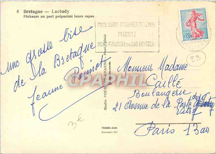 Loctudy — Pêcheurs au port préparant leurs repas — Studio Foullet-Hannno — Reverso