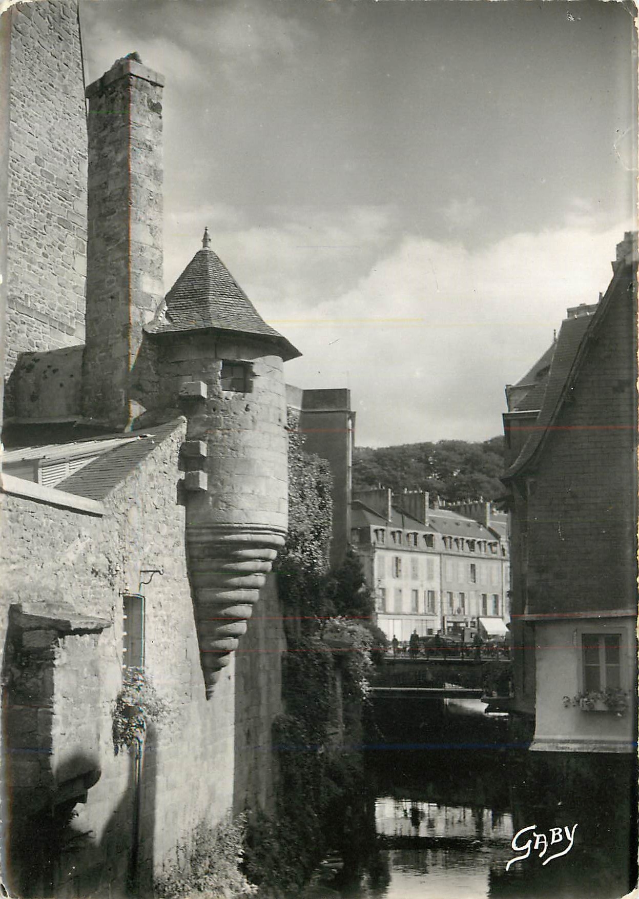 CPM Quimper Finistere Tourelle et Vieilles Maisons sur la Steir 