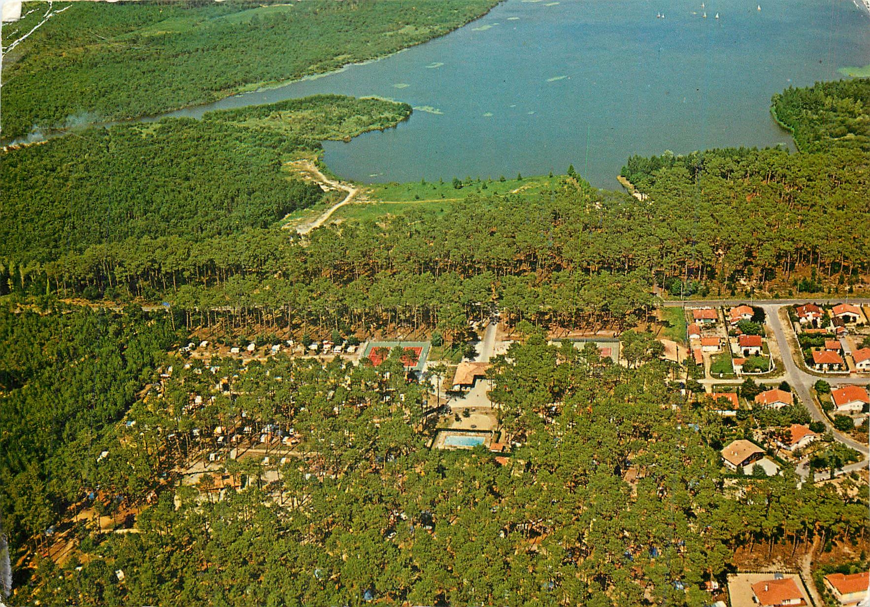 CPM Soustons Vue generale aerienne Le Camping Municipal L'Airial L'etang