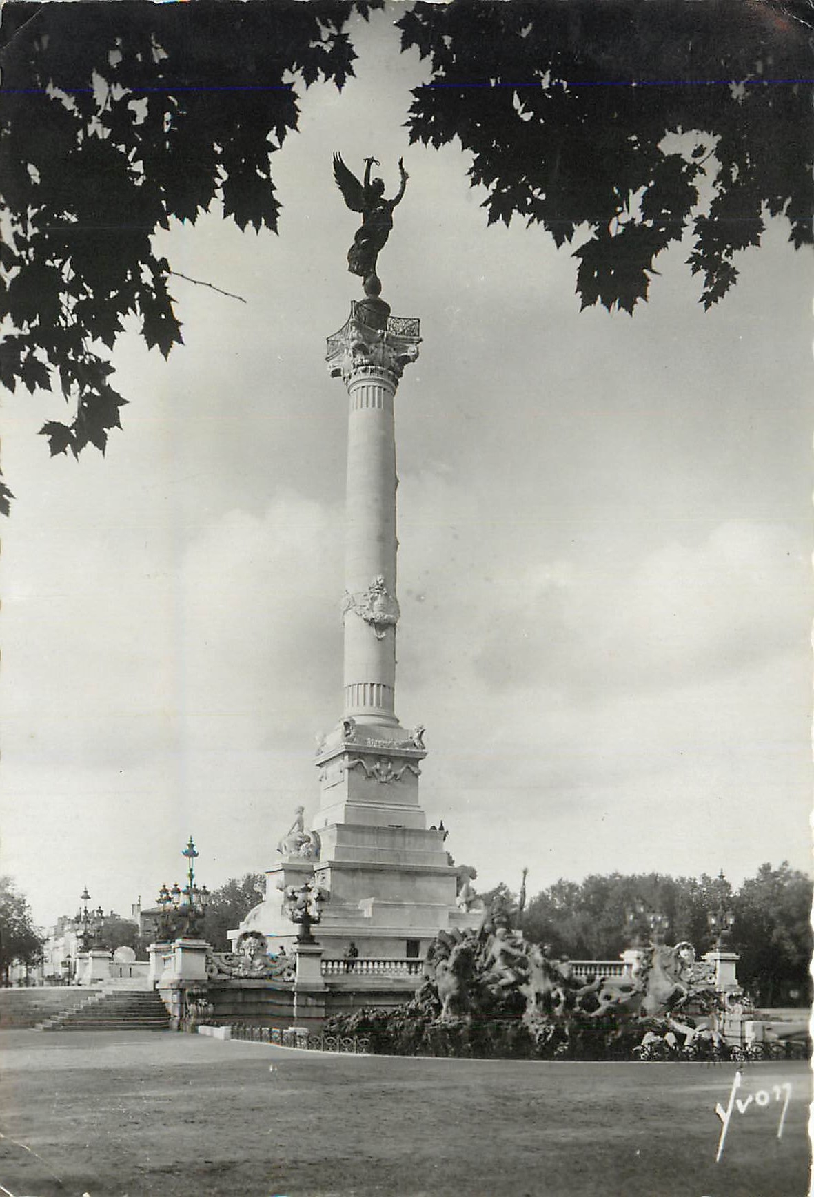 CPM Bordeaux Gironde Monument des Girondins 