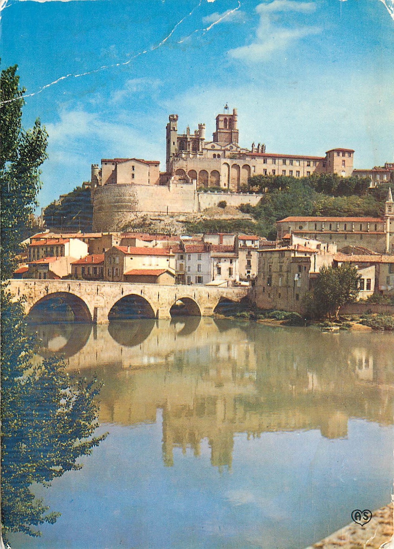 CPM Beziers Herault La Cathedrale St Nazaire dominant le Pont sur l'Orb 